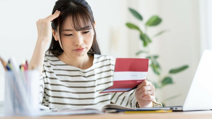 「明るい未来が見えません」親世代より“34万円減”の子世代の平均年収...25年間、低迷続く日本の賃金【元IMFエコノミストが解説】