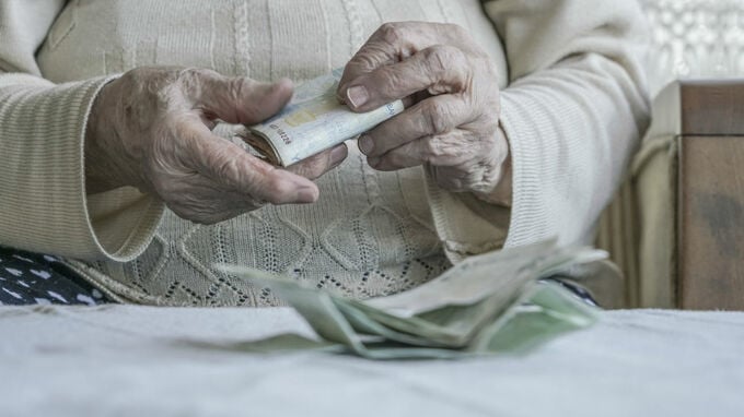 善意を利用した買取業者、騙されてしまった60代女性の誤ち