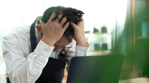 たかが皿一枚、されど三万円の重み。これが商売、これが現実