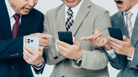 車もスマホも“実質タダ”に!?…支給額は「最大600万円」今すぐ申請したい〈助成金〉の正体【税理士が紹介】