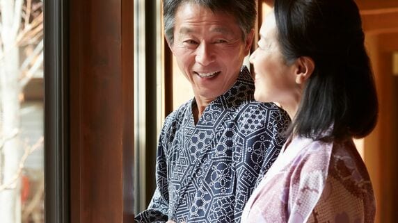 「温泉でゆったり、最高の老後のはずが…」東京を離れた65歳夫婦、わずか1年で移住断念。“理想の温泉地暮らし”を諦めた「意外な理由」