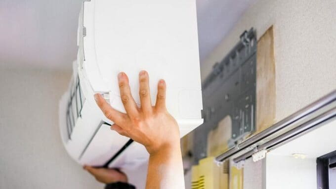 本格的な冬到来前に差をつける！「エアコン投資」の税効果と収益効果【税理士が解説】