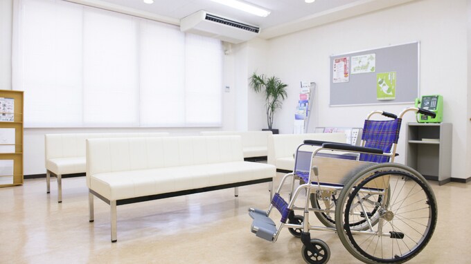 高齢者を救う、行政・医療・地域と市民後見人のサポート