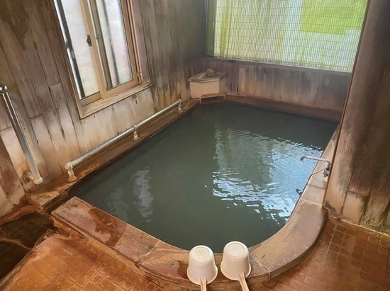 出所：『温泉博士×弁護士が厳選、とっておきの源泉かけ流し325湯』（合同出版）より抜粋