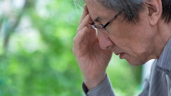 恨まれていたなんて…65歳元会社員〈年金月25万円〉〈資産2,200万円〉〈住宅ローン完済〉でお金の不安はないが、息子と疎遠の寂しい老後。「うちは貧乏だから」の口癖が招いた結末