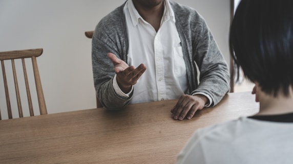 俺たちは1LDKのマンションへ、この戸建ては母と妹家族に…資産家父から「物件2つ」相続した30代女性、夫が勝手に描く「まさかの活用プラン」に絶句