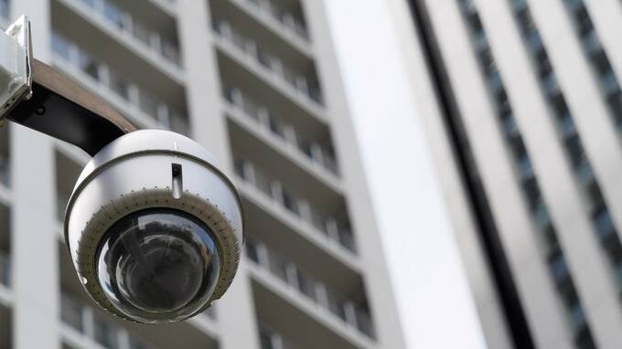 タワマン、侵入者による窃盗事件が多発…「ロープを使って最上階から」「ベランダを懸垂のように」の驚愕手口