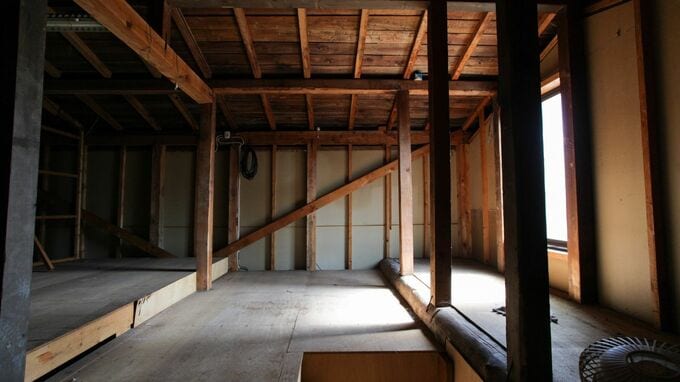 ｢安く買ってDIY｣の甘い罠か…「築古戸建投資」の過酷な現実。9割が不安を抱えながらも「続行」を選ぶ納得の理由