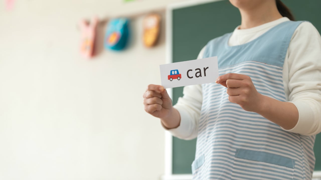 レッスン時間、学費・・・日本における「英語習得」の問題点