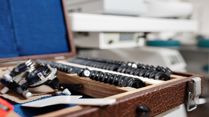 「狭隅角」による急性緑内障･･･発作を防ぐ方法はあるか？