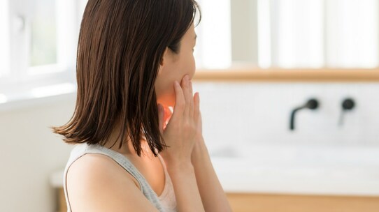 皮膚科と美容皮膚科の違いは?「どちらを受診すべきか」の目安【医師が解説】