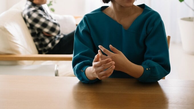 「今日、一体何してたの？」帰宅した夫の言葉が胸にグサッ…結婚・夫の転勤でキャリアを捨てた専業主婦、胸の内にくすぶる不満