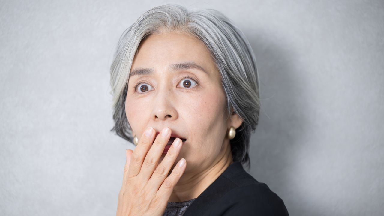 年金月15万円・78歳父が老人ホーム入居1ヵ月で「やっぱり家に帰りたい」…不審に思った58歳娘、施設の食堂でみた“衝撃の光景”に呆然「うっ、うそでしょ？」