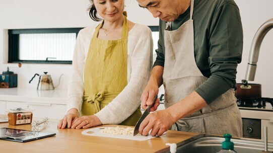 認知症予防する食習慣…毎日、献立を考え、料理する意外な効果【医師が解説】