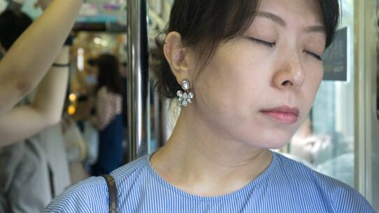 通勤定期サラリーマンはコロナ禍前の8割しか戻らず…。鉄道会社が、割引客より儲かる「インバウンド・国内旅行シフト」を加速させる必然