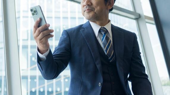 不都合なデータ消去はバレて「重加算税」リスクに…税務調査で狙われる、経営者の〈スマホの中身〉【税理士が解説】