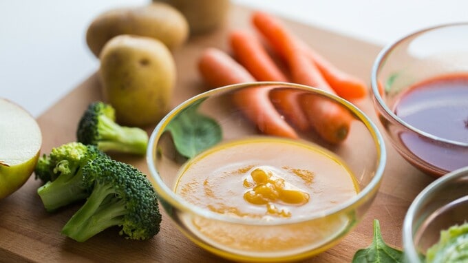 「スーパーで買えばいいよ」米小児科医に離乳食について聞いた