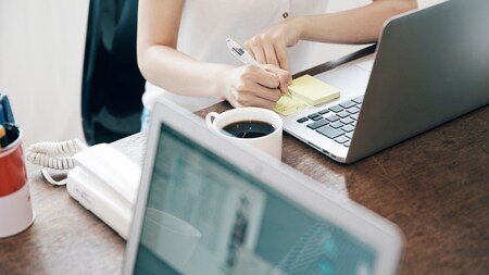 毎年新しい知識を身につけていく必要がある（画像はイメージです／PIXTA）