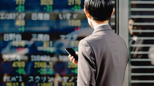 好決算・増配発表でストップ高となった〈東証プライム・上昇率1位銘柄〉の正体…日経平均は半導体株への“買い波及”で1,008.01円高の「68,751.51円」と大幅続伸【7月15日の国内株式市場概況】