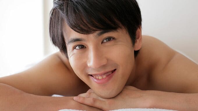 おびただしい数の26歳妻の自撮り写真に混じっていた「全裸男」…不倫相手の会社に突撃した31歳サレ夫。被害者のはずが、すべてを失ったワケ【弁護士の実録】