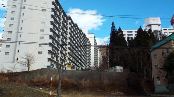 “安いから”と定年後に苗場のリゾートマンションを買う高齢者たち…「0円」「10万円」低価格の物件に潜むワナ
