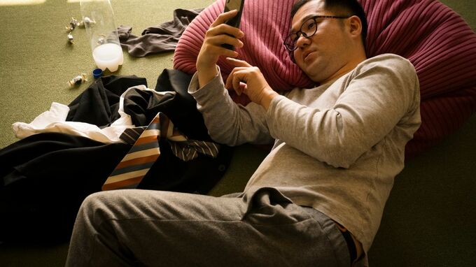 親離れしない50代兄・子離れできない80代母…母の年金170万円を収入源に実家でゲーム三昧だった兄。母の四十九日後、妹が放った「戦慄の提案」【FPが解説】