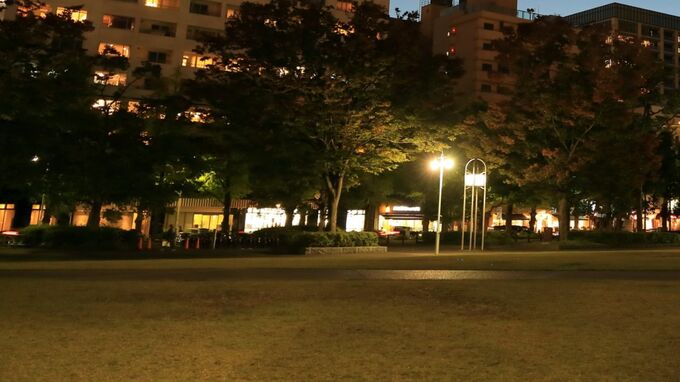 「そんなこと言えるかよ！」ホームレス男性の逆鱗に触れた“タブーの質問”…大都会の小さな公園〈炊き出し〉の現場で【ルポ】