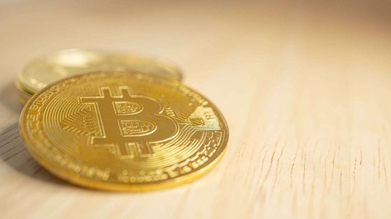 暗号資産投資家、実は「日本株」で儲けていた。1,004人調査で判明した「第二の柱」 | スマートニュース