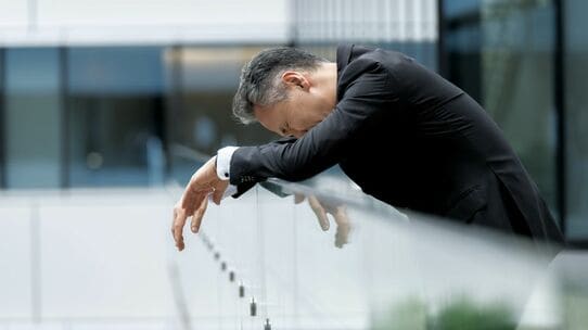 あんなに辞めたかったのに…65歳、辛酸を舐めた会社を定年退職。「年金270万円」「退職金2,000万円」毎日が日曜日生活に突入も、1年後にはもう一度働きたくなったワケ【FPが解説】