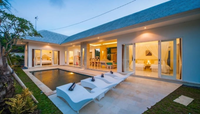 ウブドの田園風景が美しい3ベッドルームヴィラ