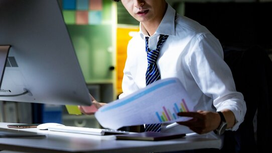 年俸制だから残業代はありません…は大間違い!外資系企業に残業代を請求する方法