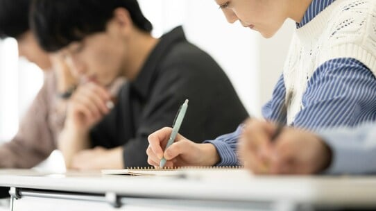 国公立医学部も難関私立医学部も「実は基礎問題集だけで合格可能」なワケ【元医大生講師が解説】