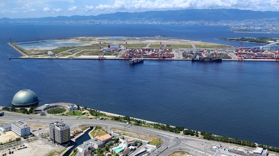 大阪万博、半世紀の変化…1970年「月の石」から、2025年「IR構想」へ。〈目的〉が大きく変わったワケ