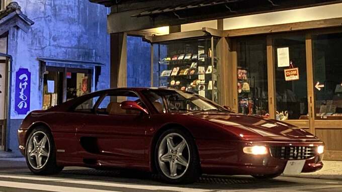 大阪の下町に「謎のフェラーリ」…誰のもの？友達が指差した先