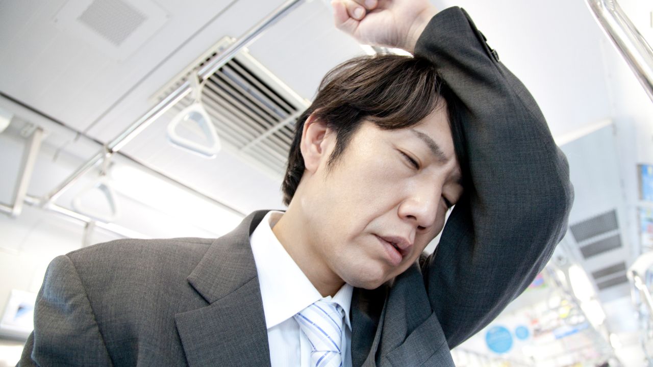 「年金は半分消えるらしい…」月収62万円・45歳会社員父、〈80歳ローン完済〉に怯えながらも月15万円返済・新築マイホームを買ってしまった“不動産会社からの助言”【FPが解説】