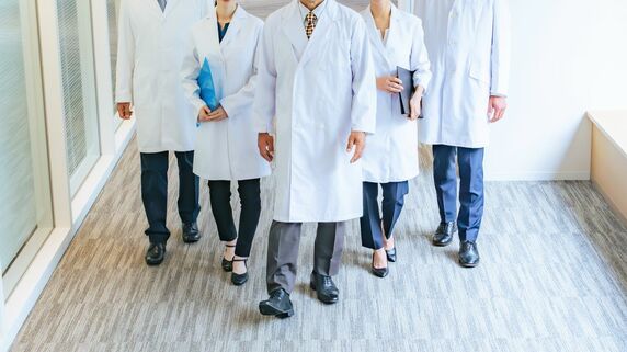 派閥争い・無記名投票の慣習を刷新…名作『白い巨塔』から20年、激変した〈医学部・教授選挙〉の現在地