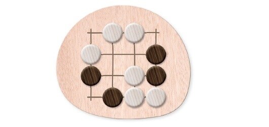 盤から白石をすべて取って全滅させるか、白が一方的に打てない状況にしてください。