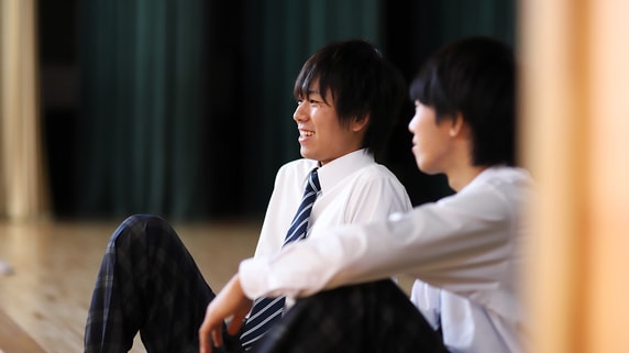 早生まれの人は自然と身につけている？〈自己責任論〉が蔓延する社会で〈受援力〉が生きやすさのカギになると言えるワケ【脳科学者が解説】