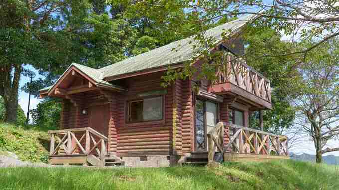 「退職金さえあれば…」夢だった〈ログハウス暮らし〉に踏み出した71歳男性が語る“老後破産危機”までの3年間