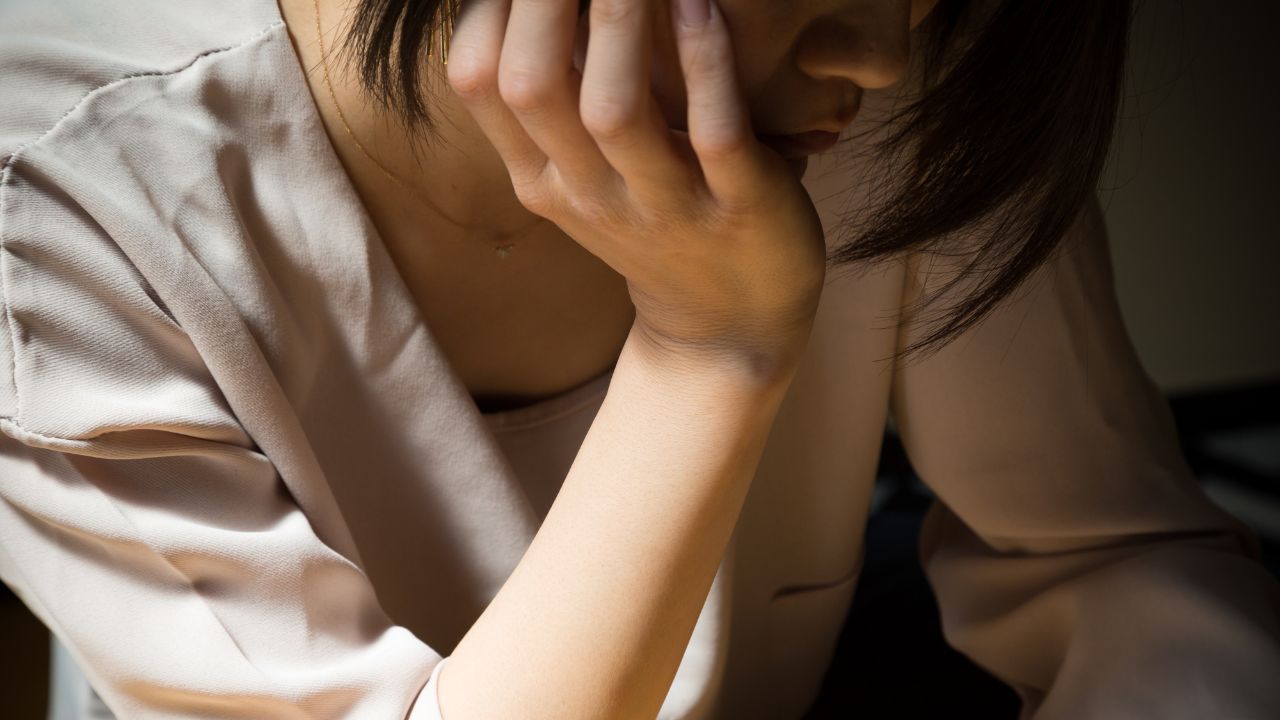 死んだ目をしたまま一言も発さず、終了…年金12万円の66歳母と縁を切った東大卒・月収60万円の39歳ひとり娘。翌日、母の口座に振り込まれていた「100万円」
