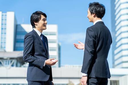 給料いくら、もらっている？（※写真はイメージです／PIXTA)