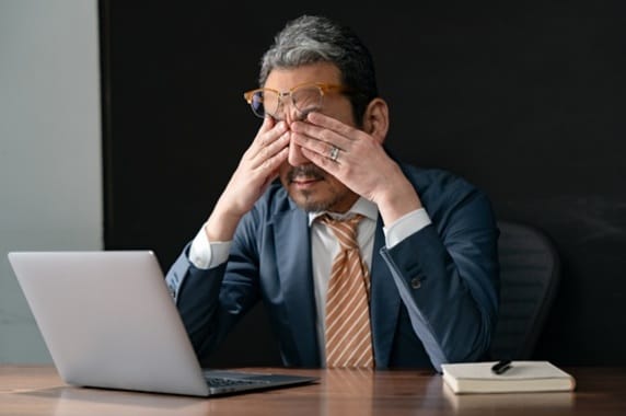 経営者の孤独という病――“相談できない”が組織の判断を狂わせる【社労士が解説】