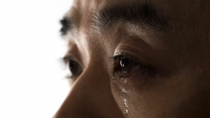 朝まで元気だったのに…享年66歳で妻、急逝。手取り22万円・派遣社員の53歳夫が年金事務所で告げられた「残酷な一言」