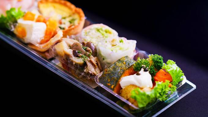 夕食はほぼ「デパ地下グルメ」です…渋谷区暮らしの30代共働き夫婦〈これがいちばんお得な選択〉と主張するワケ