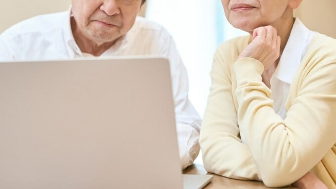 「こんな歳で取り返せるわけがない…」〈資産4,000万円〉70歳男性、投資デビューで味わった後悔