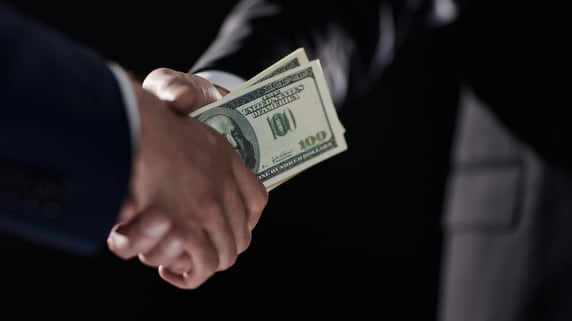 トランプ関税「違憲」判決で、輸入企業に「20兆円規模」の払い過ぎた税金が返ってくる!?…莫大な還付金を狙ってアメリカ国内で急拡大する〈新ビジネス〉の実態【国際税理士が解説】