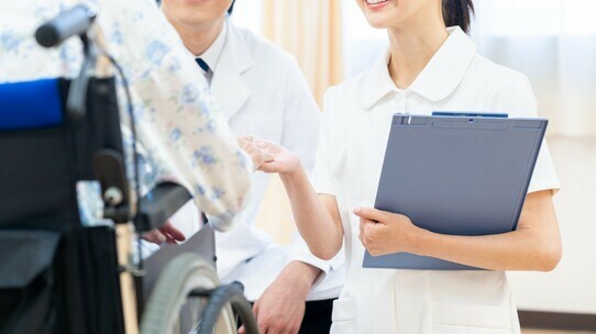 どんな病気、状態のとき?「在宅医療」を選ぶべきタイミング【在宅医が解説】