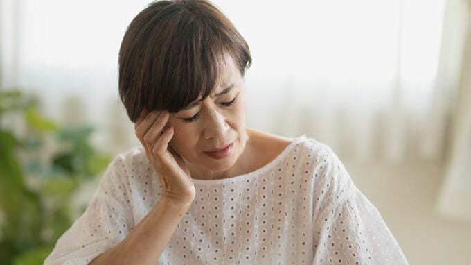 父が遺した資産だから…「空き家アパート」を相続した51歳独身女性の葛藤。「自己資金1,400万円で賃貸経営」か「売却」か、下した決断【CFPが解説】