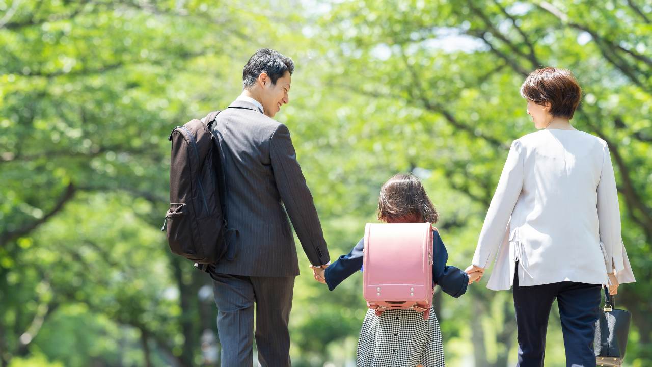すべて公立でも「子ども1人に800万円…」教育にお金を出す余力もない、日本に漂う絶望感