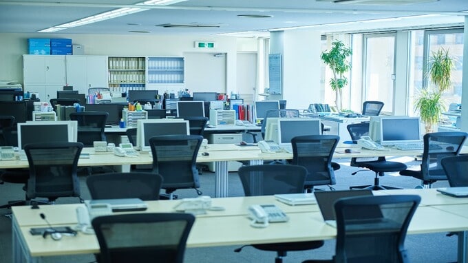 社員が新型コロナで…給与支払いや有休消化はどうすればよい？